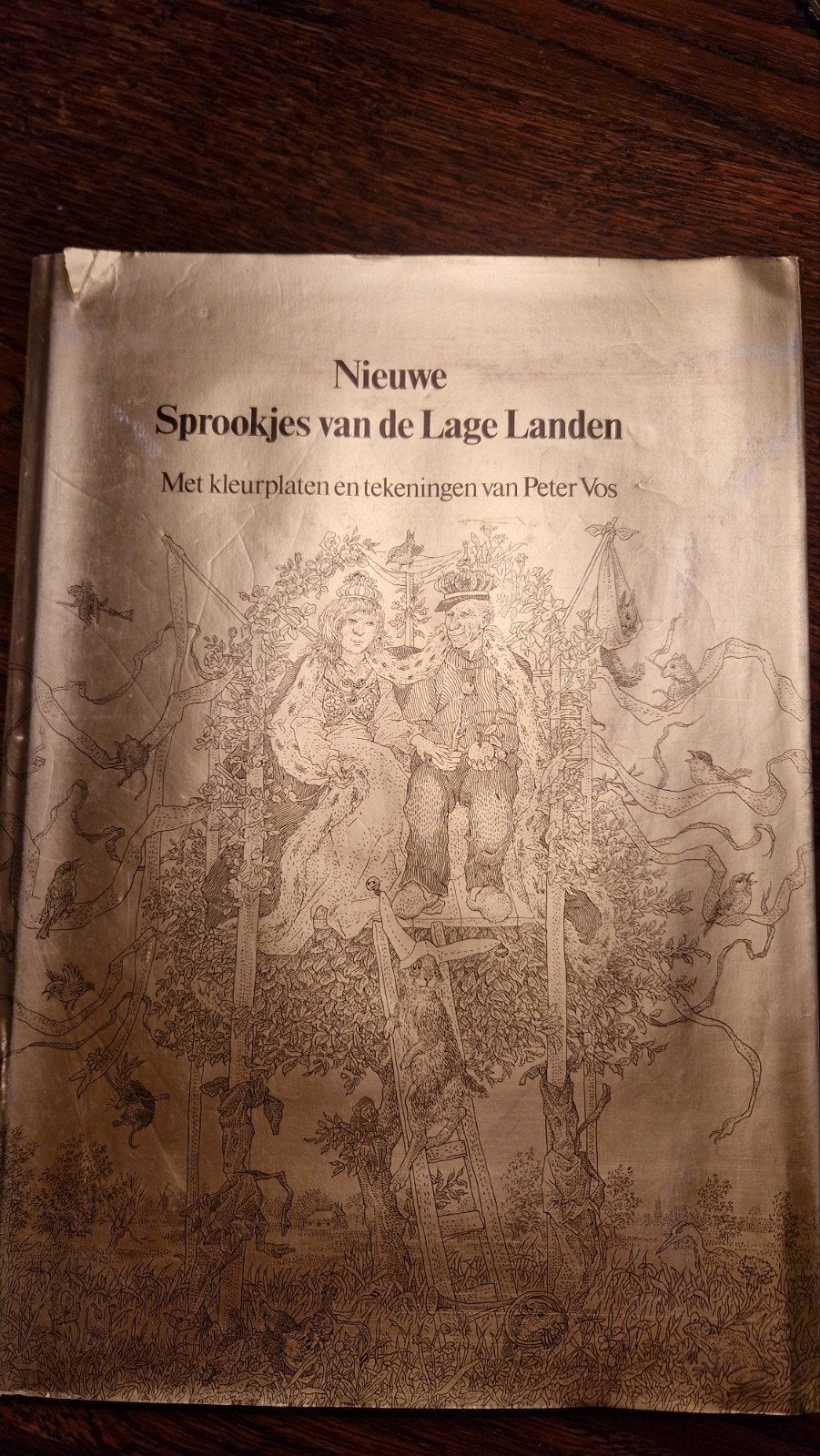 Nieuwe Sprookjes van de Lage Landen - Peter Vos (1974), Ophalen of Verzenden, Gelezen