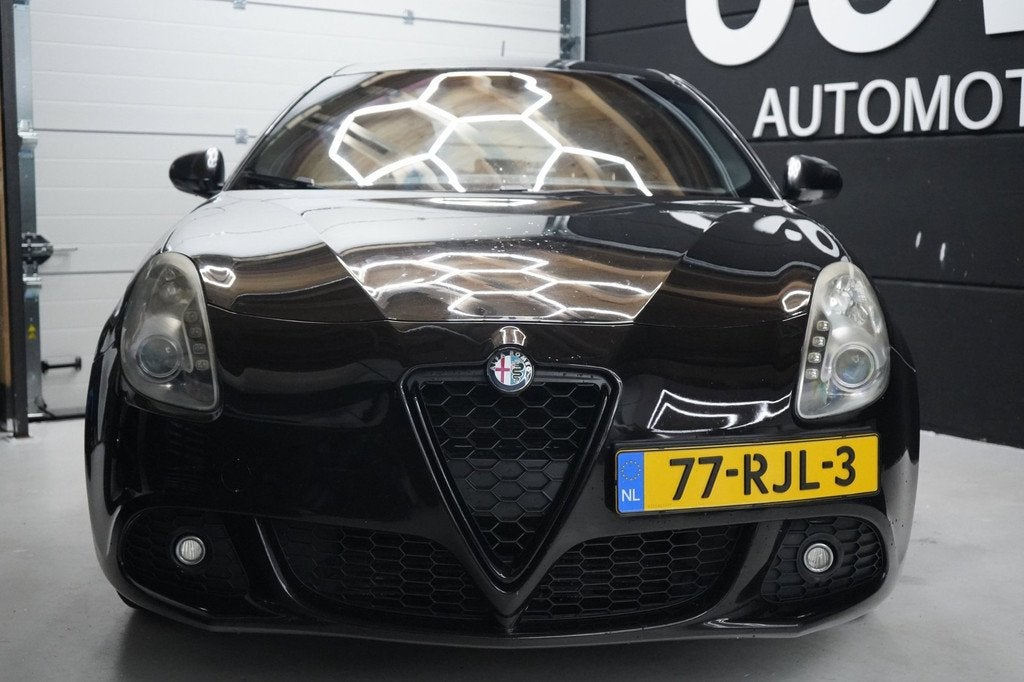 Alfa Romeo Giulietta 1.4 T Distinctive | AIRCO | CRUISE | PA, Auto's, Alfa Romeo, Voorwielaandrijving, Euro 5, Gebruikt, Zwart