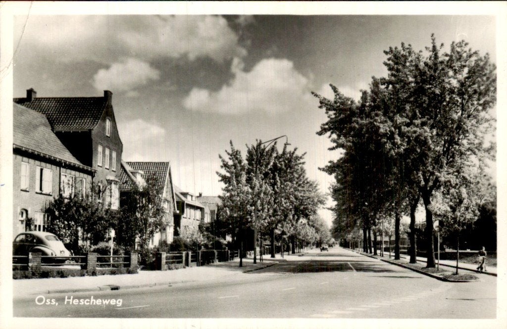 Oss - Hescheweg - Straatzicht, Verzamelen, Ophalen of Verzenden, 1940 tot 1960, Gelopen, Noord-Brabant