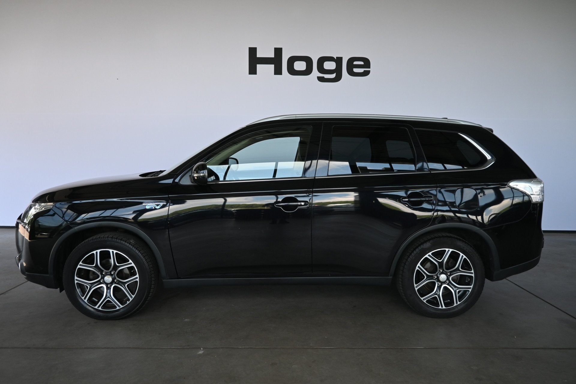Mitsubishi Outlander 2.0 PHEV Automaat Limited Edition X-Lin, Auto's, Mitsubishi, 1998 cc, 4 cilinders, Met garantie (alle), Zwart