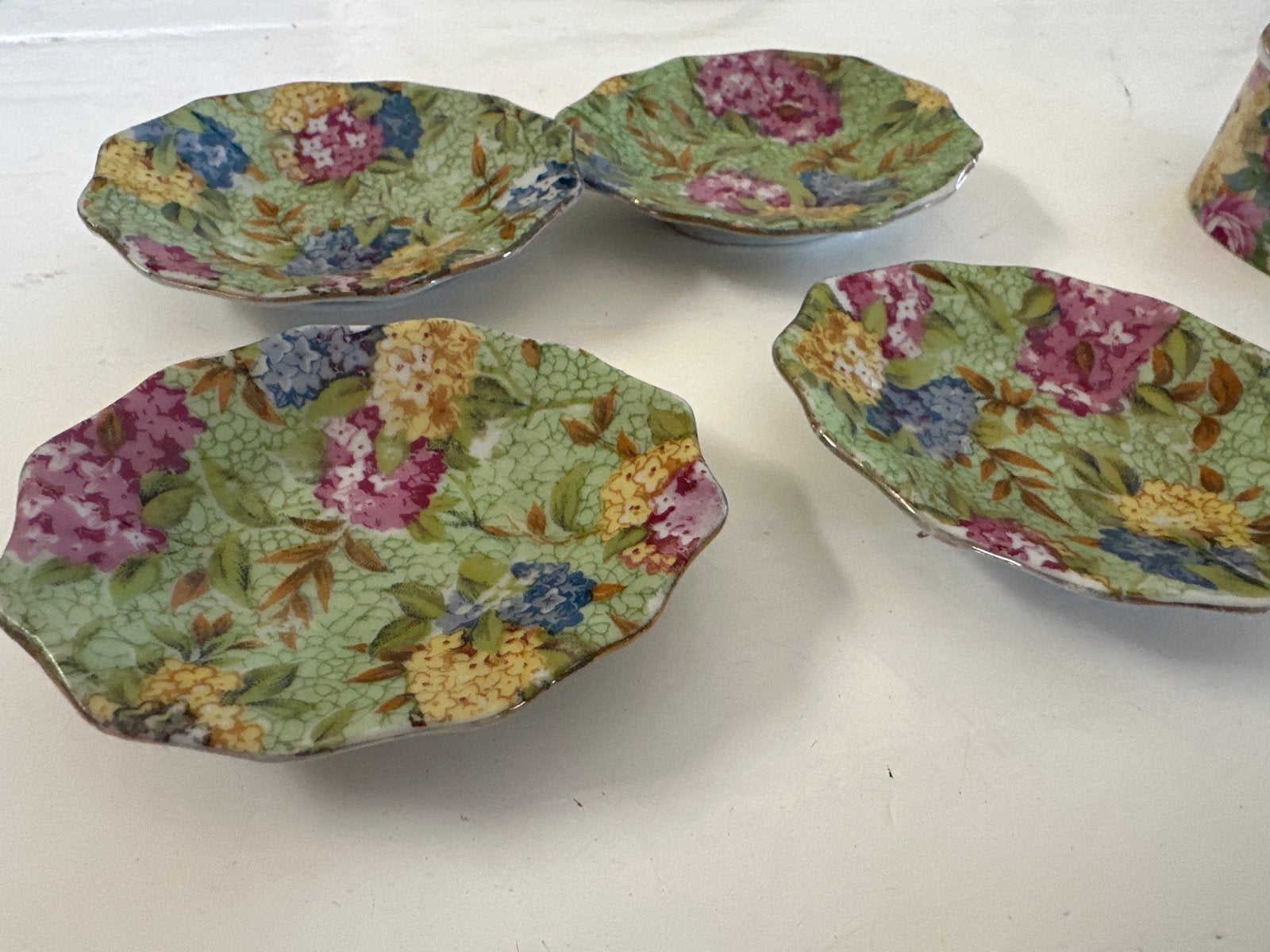 Set van 4 Royal Duchess schaaltjes en 1 doosje, Ophalen