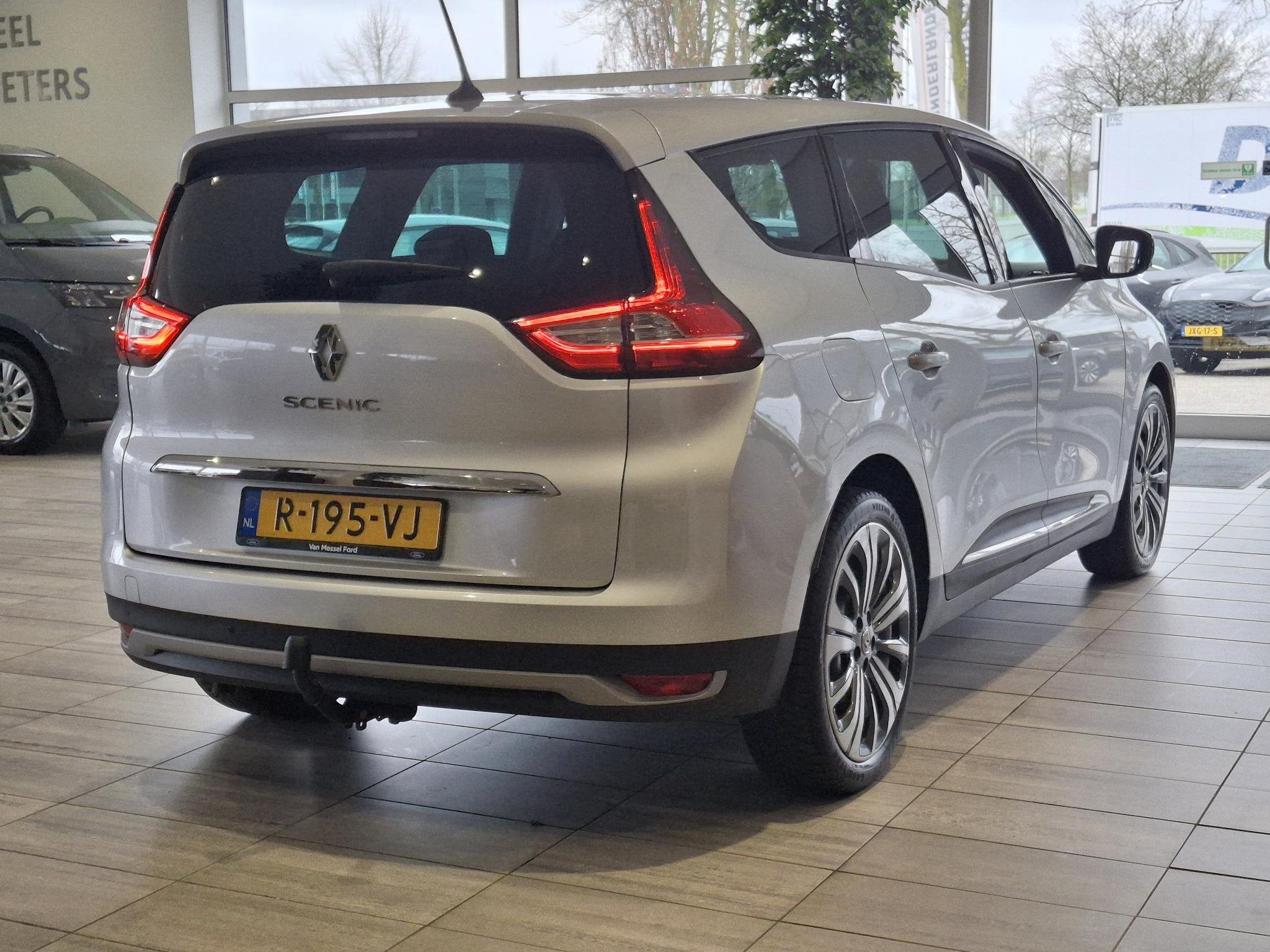 Renault Grand Scénic 1.3 TCe Intens 7p. | Trekhaak | Parkee, Auto's, 12 maanden, Gebruikt, Euro 6, 4 cilinders