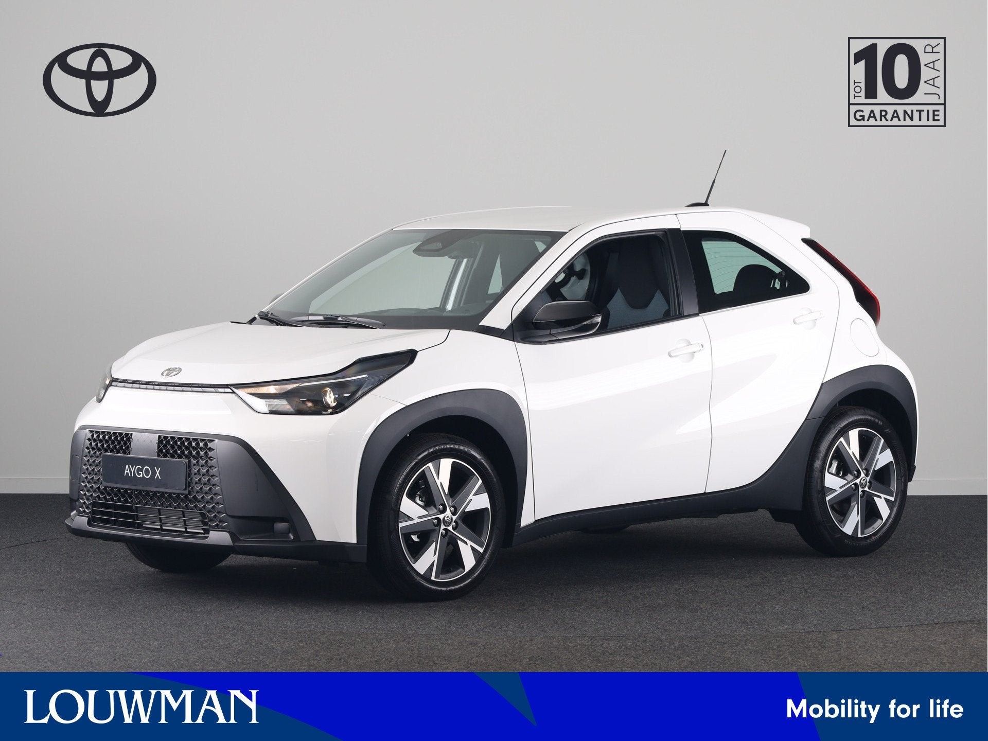 Toyota Aygo X Hybrid 115 play | Apple CarPlay / Android Auto, Auto's, Stof, Zwart, 4 stoelen, 116 pk