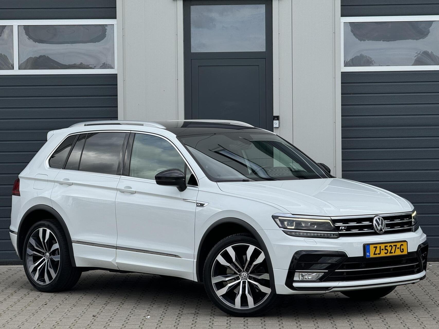 Volkswagen Tiguan 2.0 TSI 221PK+ 4Motion Highline / R-Line, Gebruikt, 4 cilinders, 1984 cc, Wit