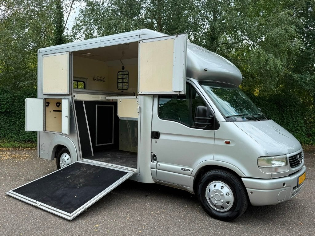 Opel Movano 2.5 Paardenwagen Horsetruck Zijlader NIEUWE APK!, Overige materialen, Gebruikt, Overige typen, Ophalen of Verzenden