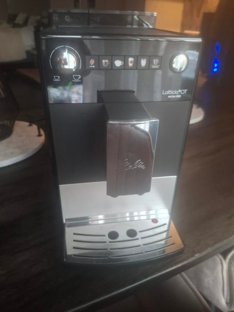 Melitta Latticio OT volautomatische koffiemachine, Ophalen, Koffiemachine, Koffiebonen, Zo goed als nieuw