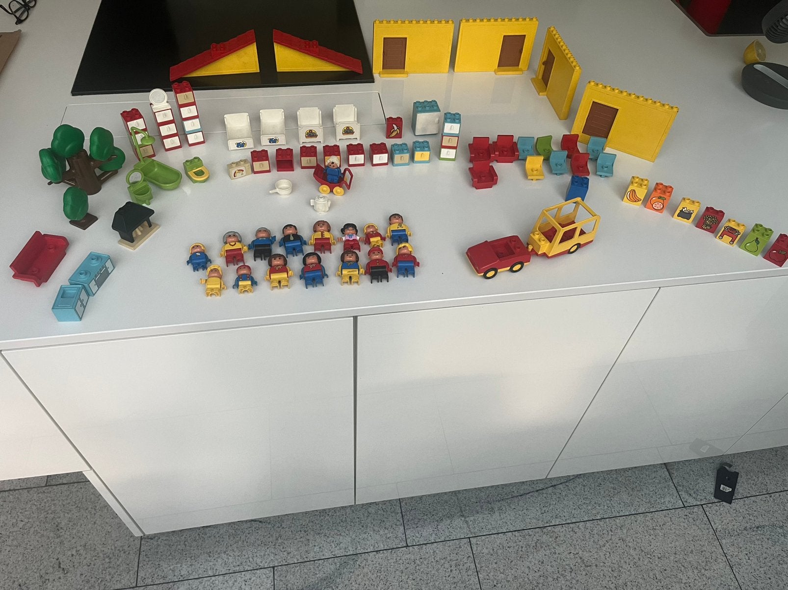 Duplo ruim 80 delig huis inrichting met grote famile caravan, Ophalen of Verzenden, Zo goed als nieuw