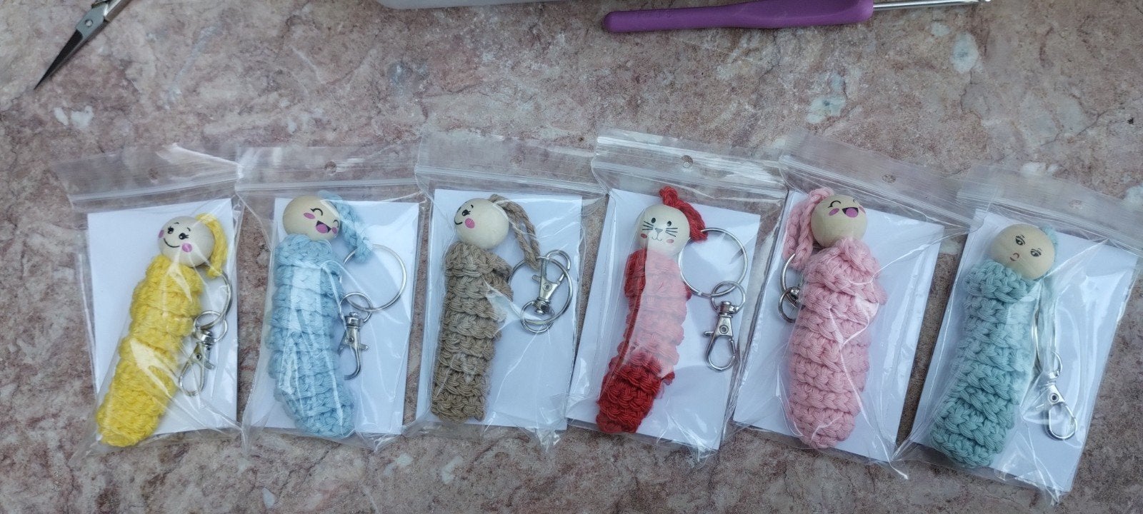 Leuke gehaakte sleutelhangers in diverse kleuren, Ophalen of Verzenden, Nieuw, Knuffel of Figuurtje