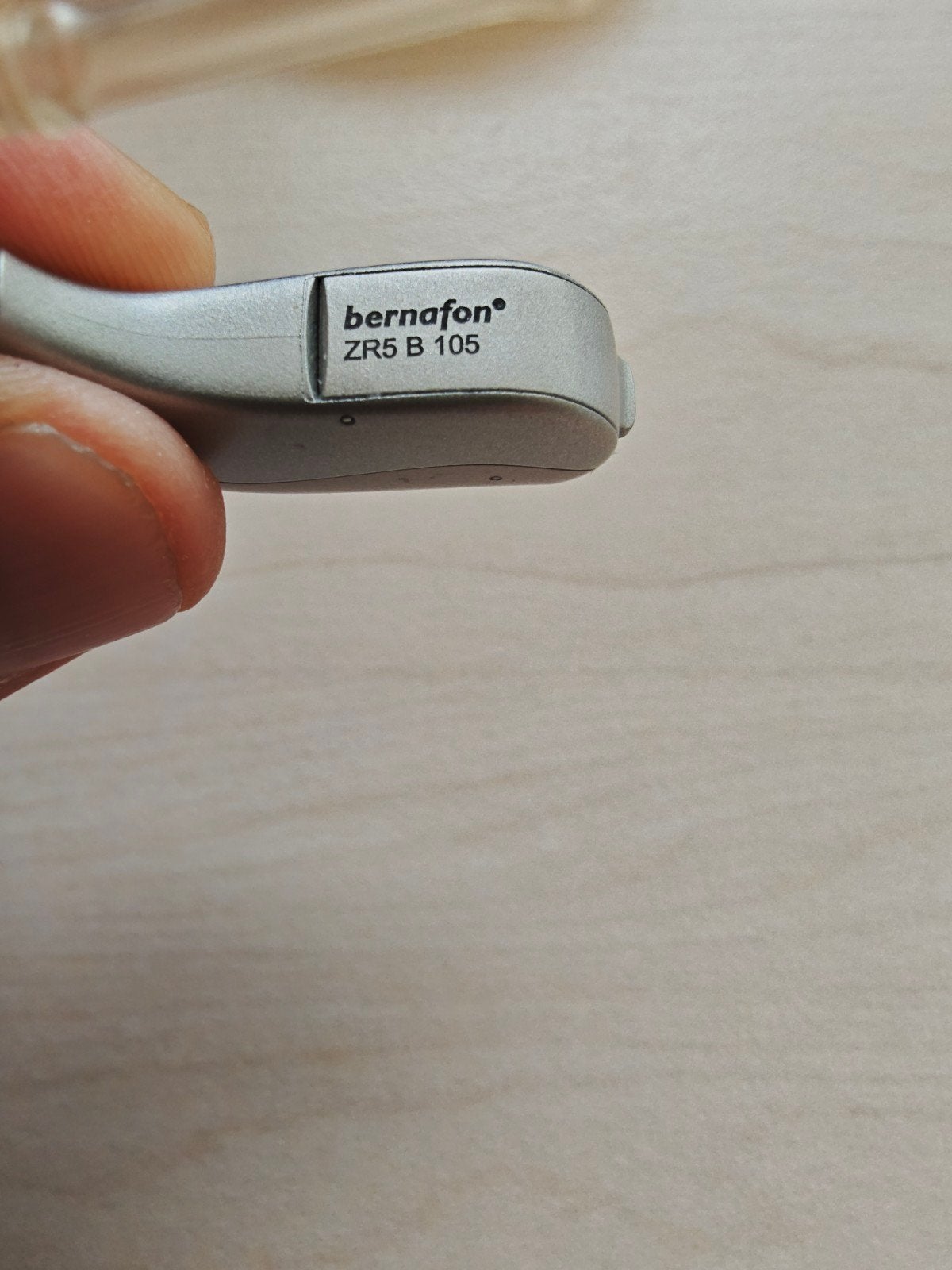 Hoortoestel Bernafon ZR5 B 105 en ZR5 MNR T + tv adapter, Ophalen of Verzenden, Gebruikt, Overige typen