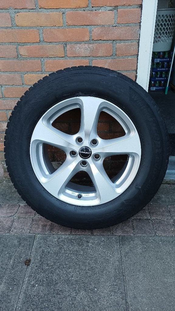 Winterbanden, Auto-onderdelen, Banden en Velgen, Ophalen, Gebruikt, Banden en Velgen, 17 inch