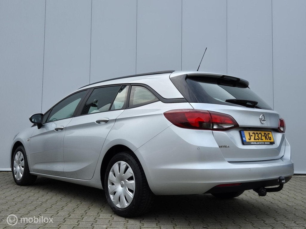 OPEL ASTRA SPORTS TOURER 1.2 EXECUTIVE/CAMERA/LED/TREKHAAK/C, Auto's, Opel, Gebruikt, Euro 6, 1199 cc, Origineel Nederlands