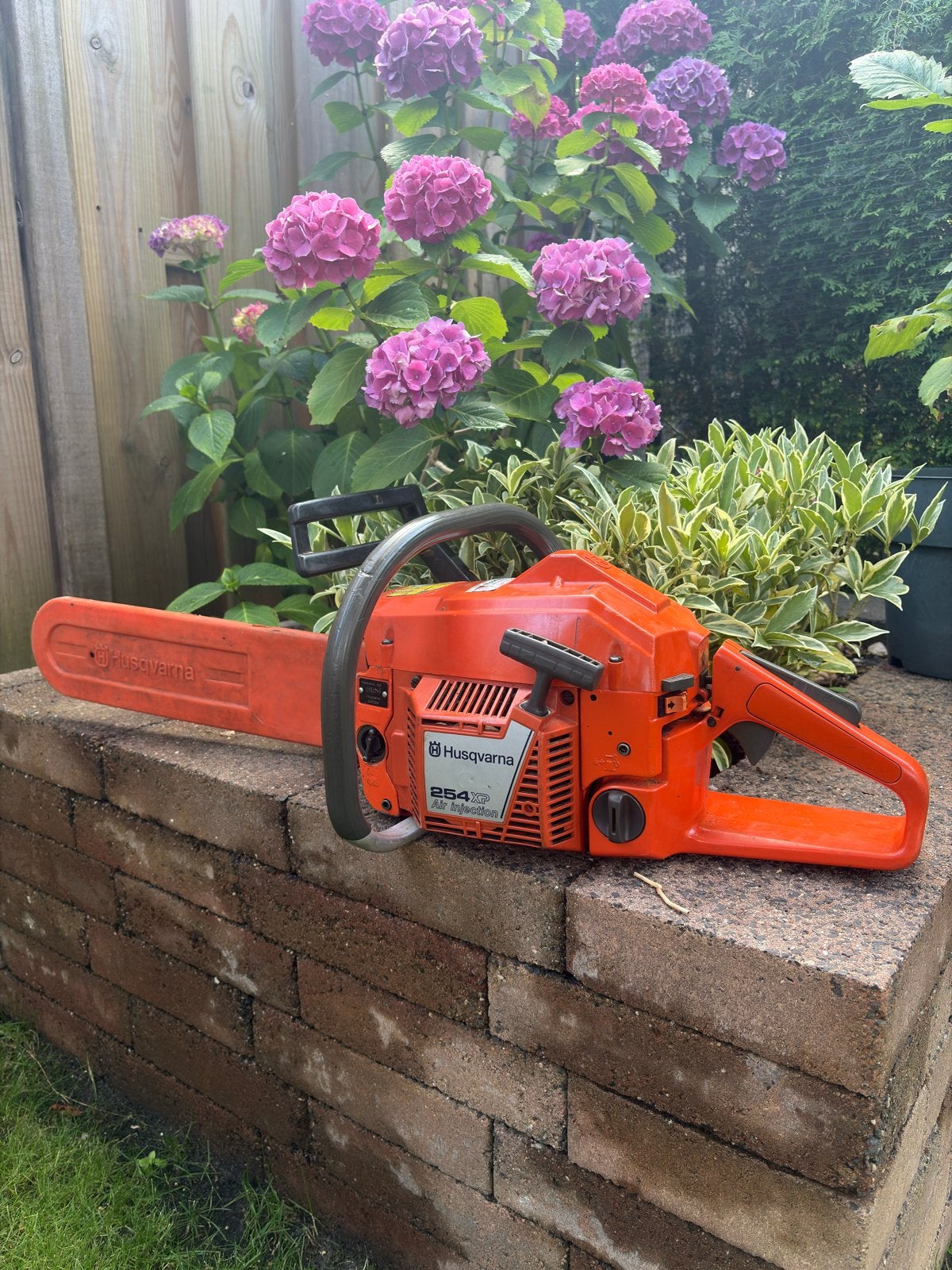 Husqvarna 254XP Motorzaag - 47cm blad, geslepen ketting, Ophalen, Zo goed als nieuw