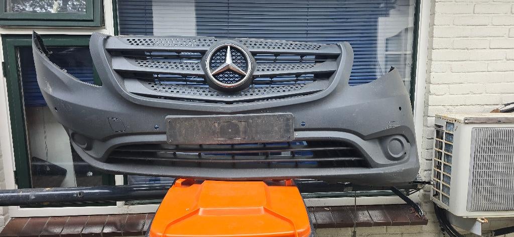 Vito bumper met gril 447, Gebruikt, Voor, Mercedes-Benz, Ophalen of Verzenden