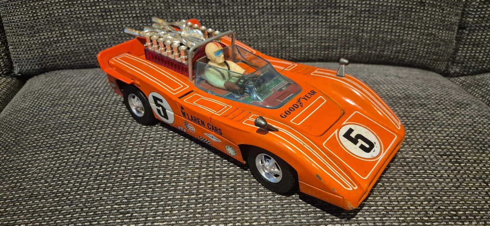 Vintage Alps Japan 1971  McLaren Cars raceauto met nummer 5, Antiek en Kunst, Antiek | Speelgoed, Ophalen of Verzenden