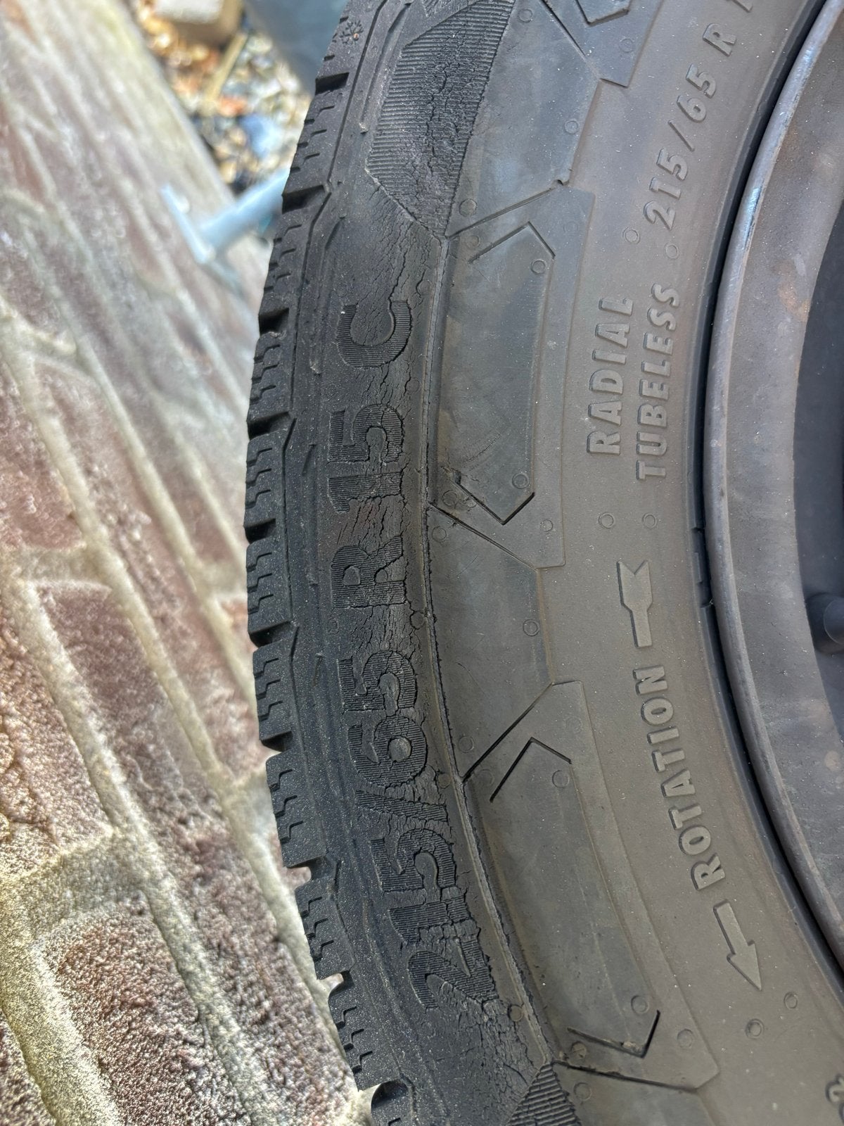 4x Michelin Agilis 51 Snow-Ice 215/65 R15C Winterbanden, Ophalen, Gebruikt