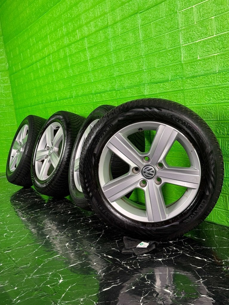 Originele Volkswagen Golf velgen 16" 5x112 Dover 7mm caddy