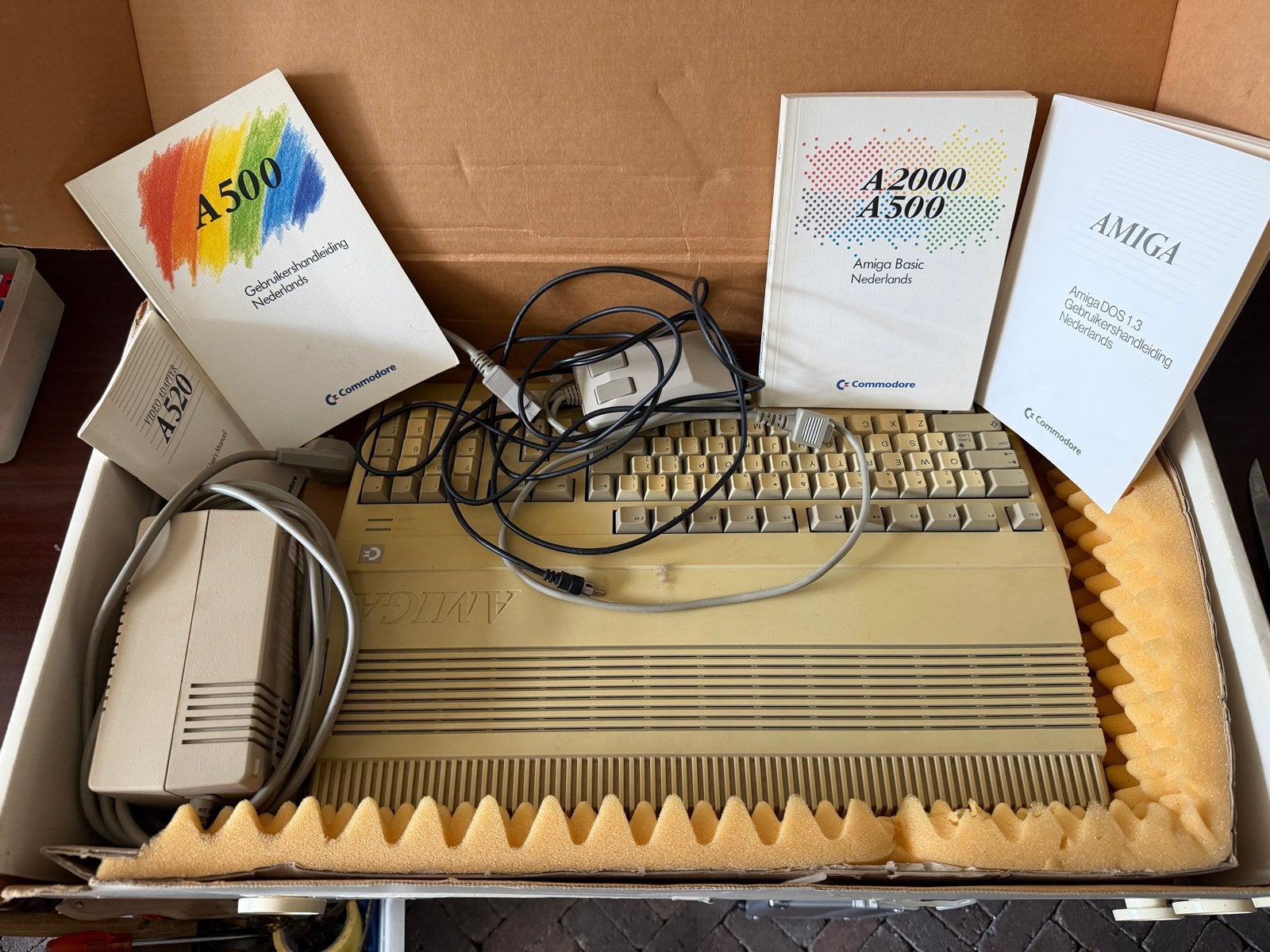 Commodore Amiga 500 met originele doos en handleidingen, Ophalen of Verzenden