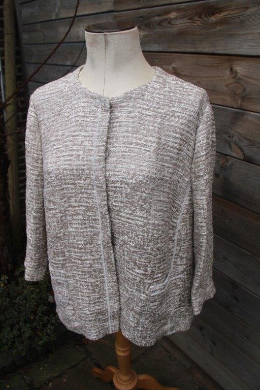 Jasje beige Gerry Weber mt 46 drukknoop Vaste prijs, Beige, Maat 46/48 (XL) of groter, Ophalen of Verzenden, Zo goed als nieuw
