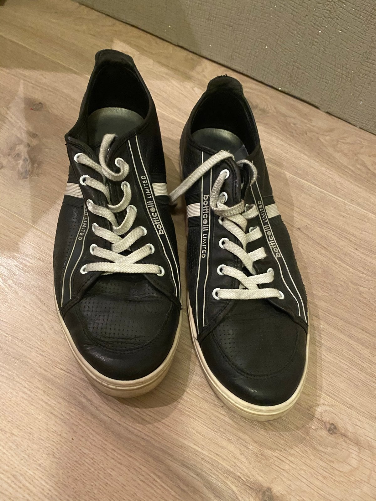 Botticelli Limited sneakers maat 43, Kleding | Heren, Ophalen of Verzenden, Gedragen, Zwart, Sneakers of Gympen