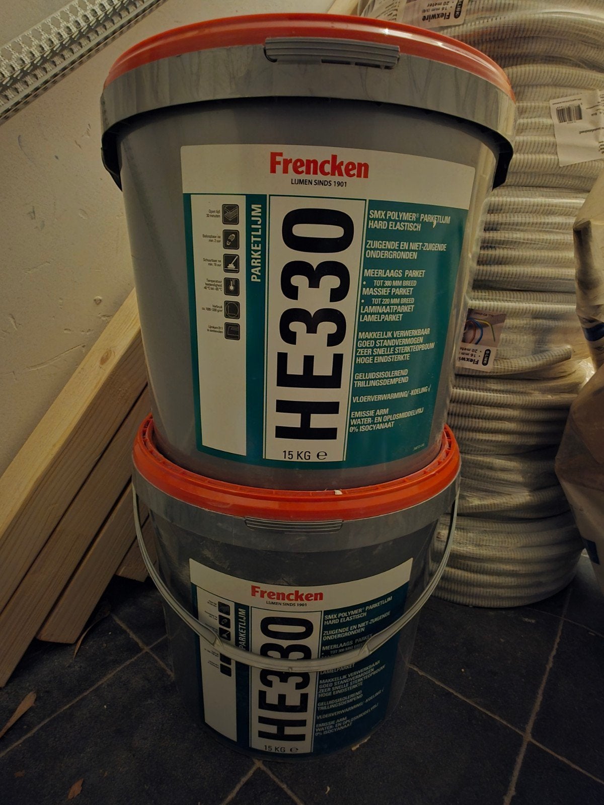 Parketlijm frencken he 330 15 kg prijs 70 €, Ophalen