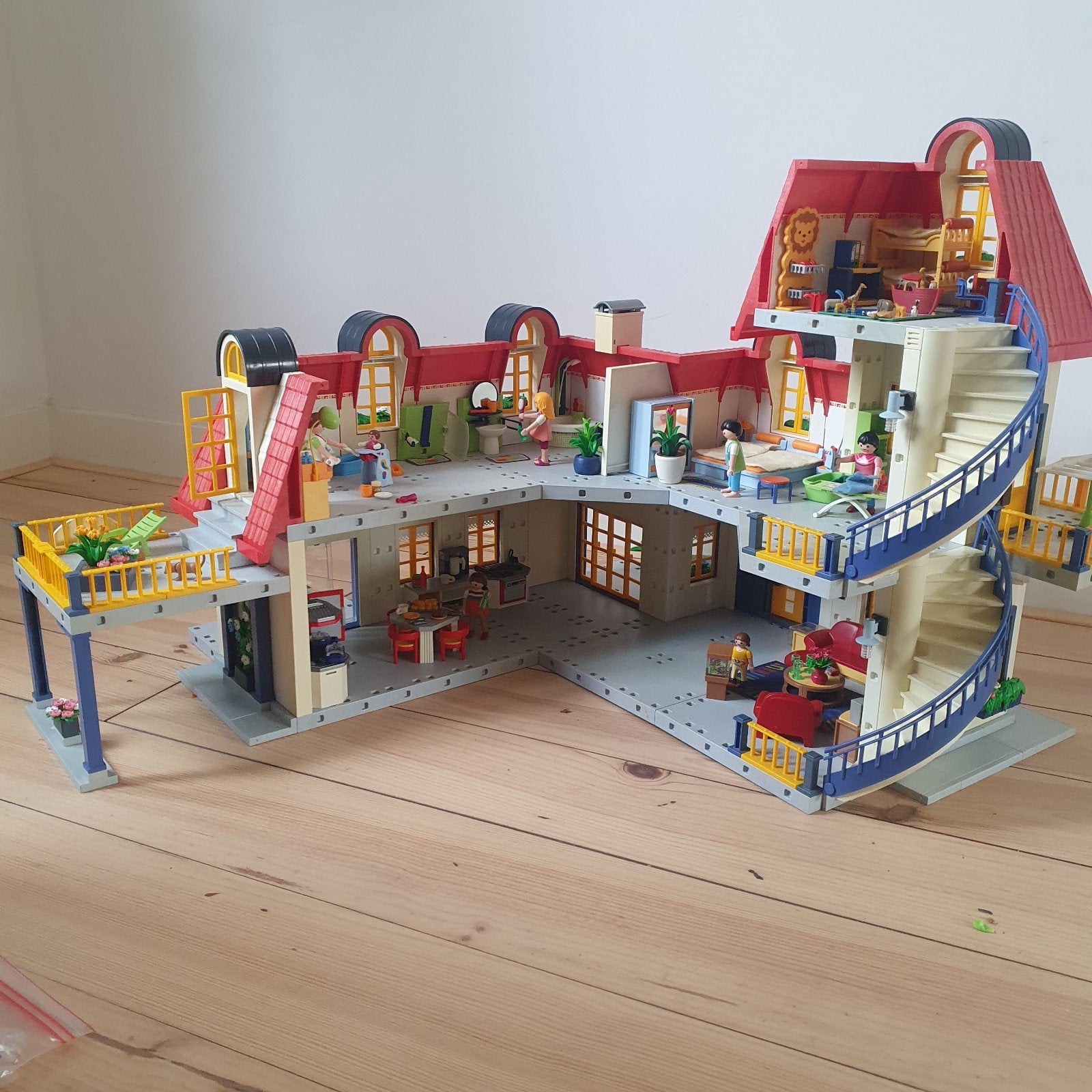 Playmobil huis 3965, 7336, 7338 + inrichting, Kinderen en Baby's, Ophalen of Verzenden, Gebruikt, Complete set, Gebouw