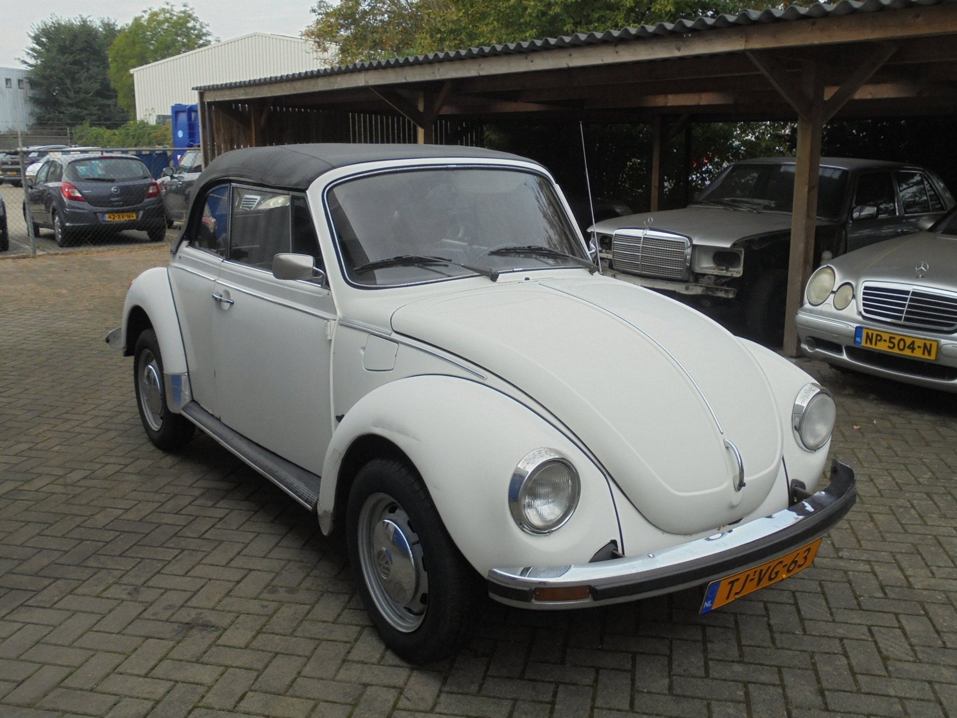 Volkswagen Kever Cabriolet 1303 LS Karmann Laswerk, foto 6