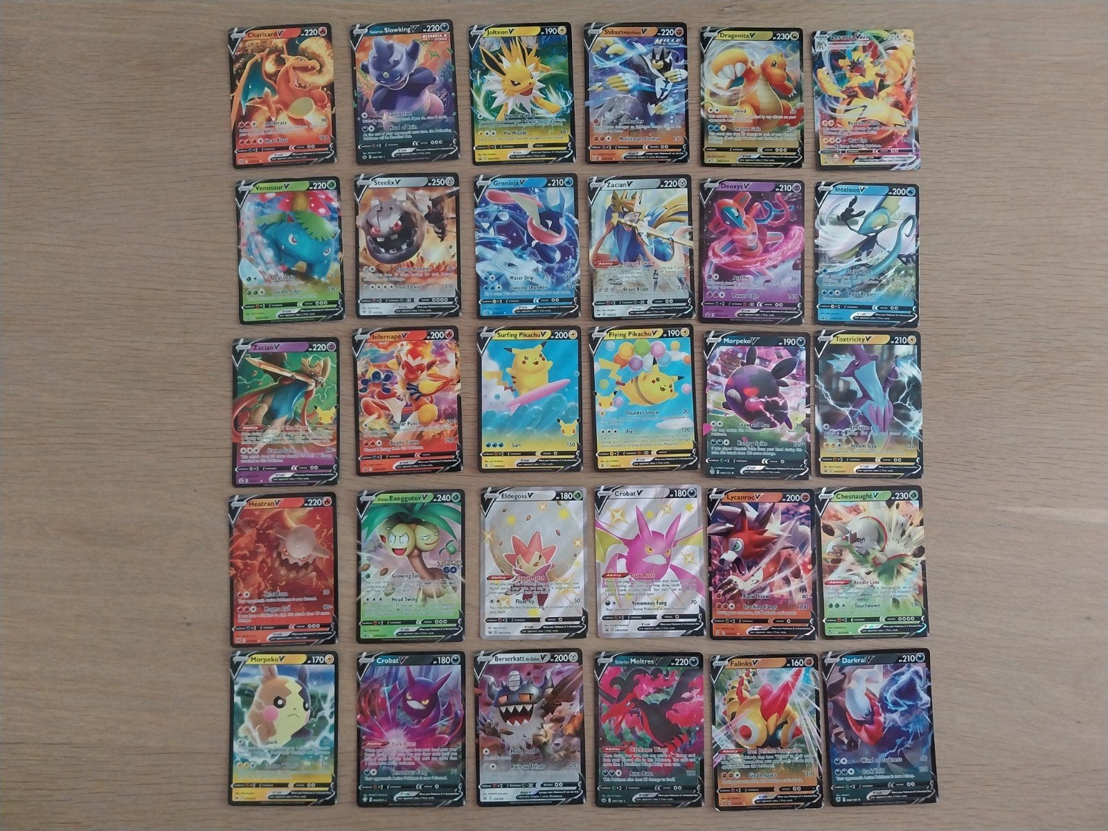 Pokémon kaarten bundel – 25x V +Shiny +VMAX +pikachu kaarten, Ophalen of Verzenden, Zo goed als nieuw, Meerdere kaarten, Foil