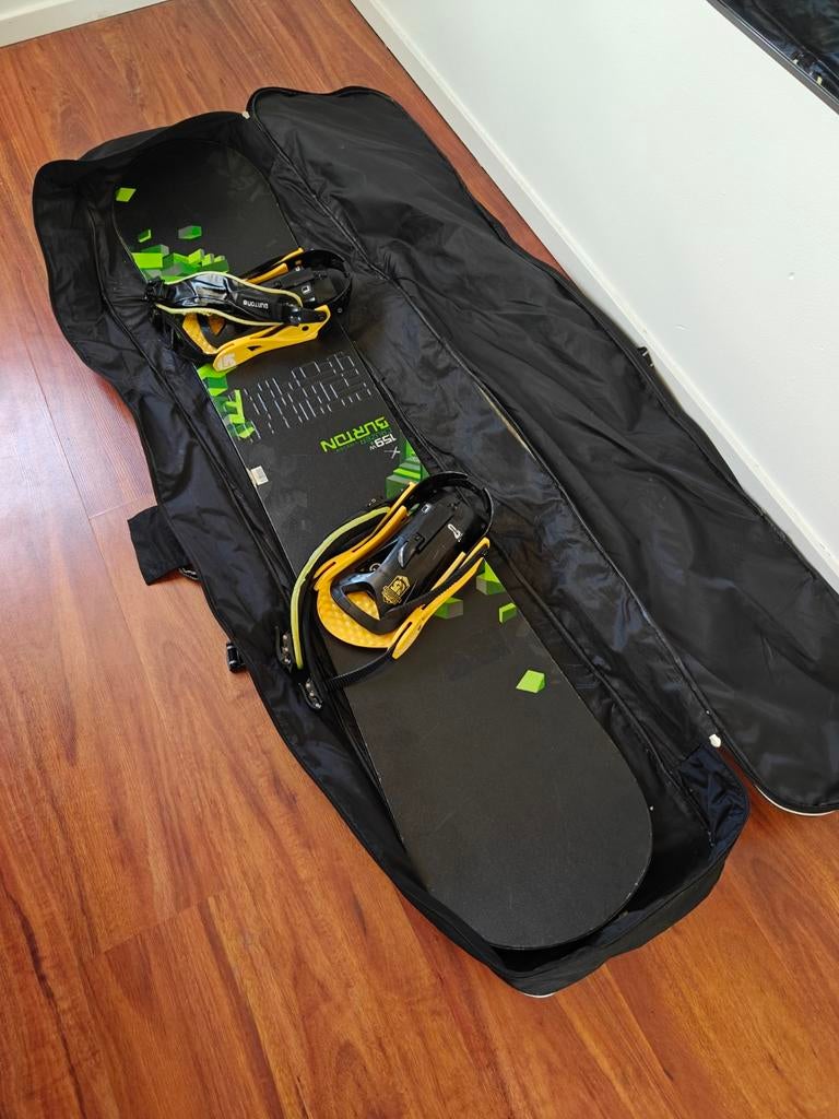 Burton snowboard 159W met tas!, Sport en Fitness, Snowboarden, Ophalen, Gebruikt, Board