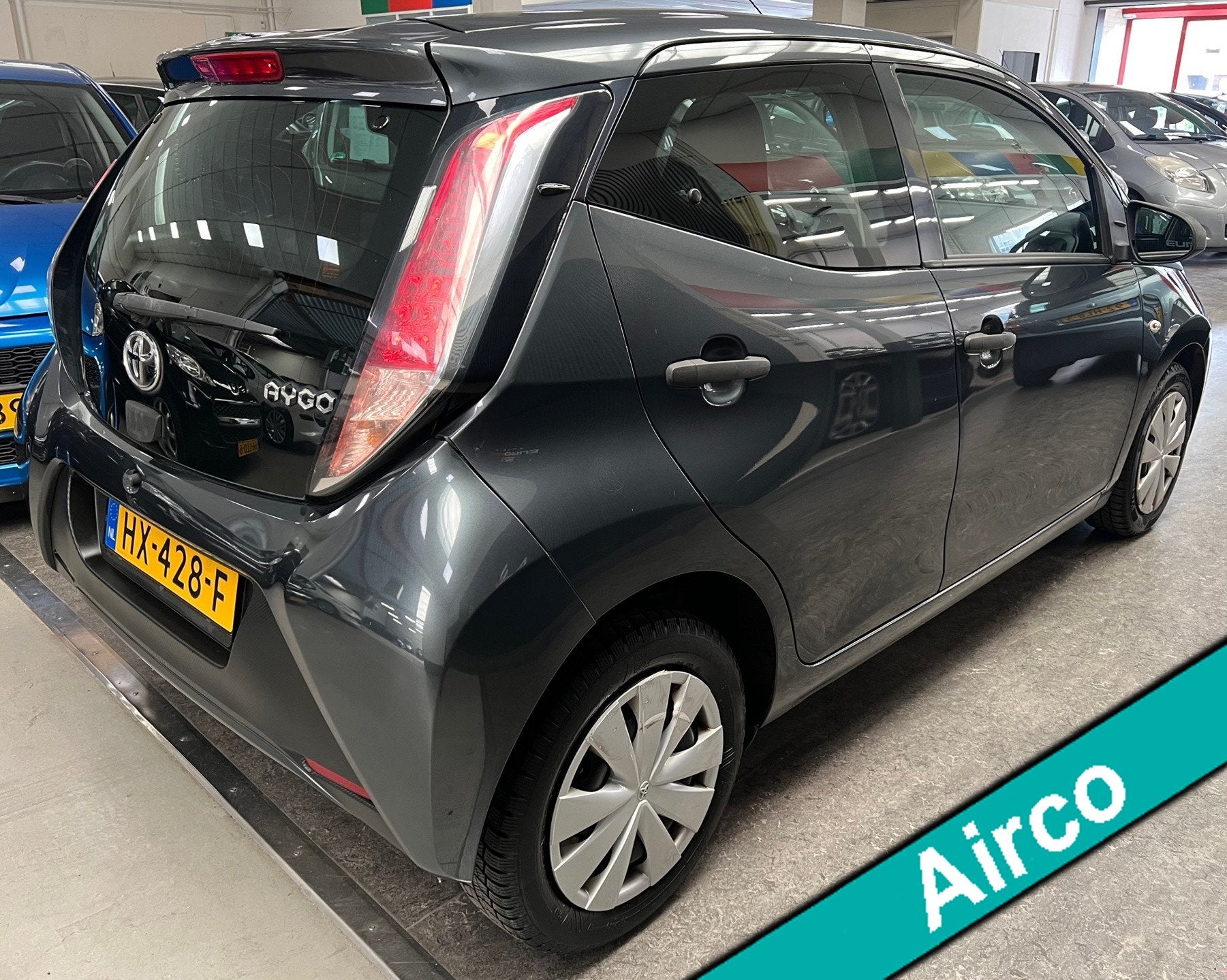 Toyota Aygo 1.0 VVT-i x-now 2e Eigenaar - NAP - Cruise - Air, Auto's, Voorwielaandrijving, Stof, 4 stoelen, Origineel Nederlands