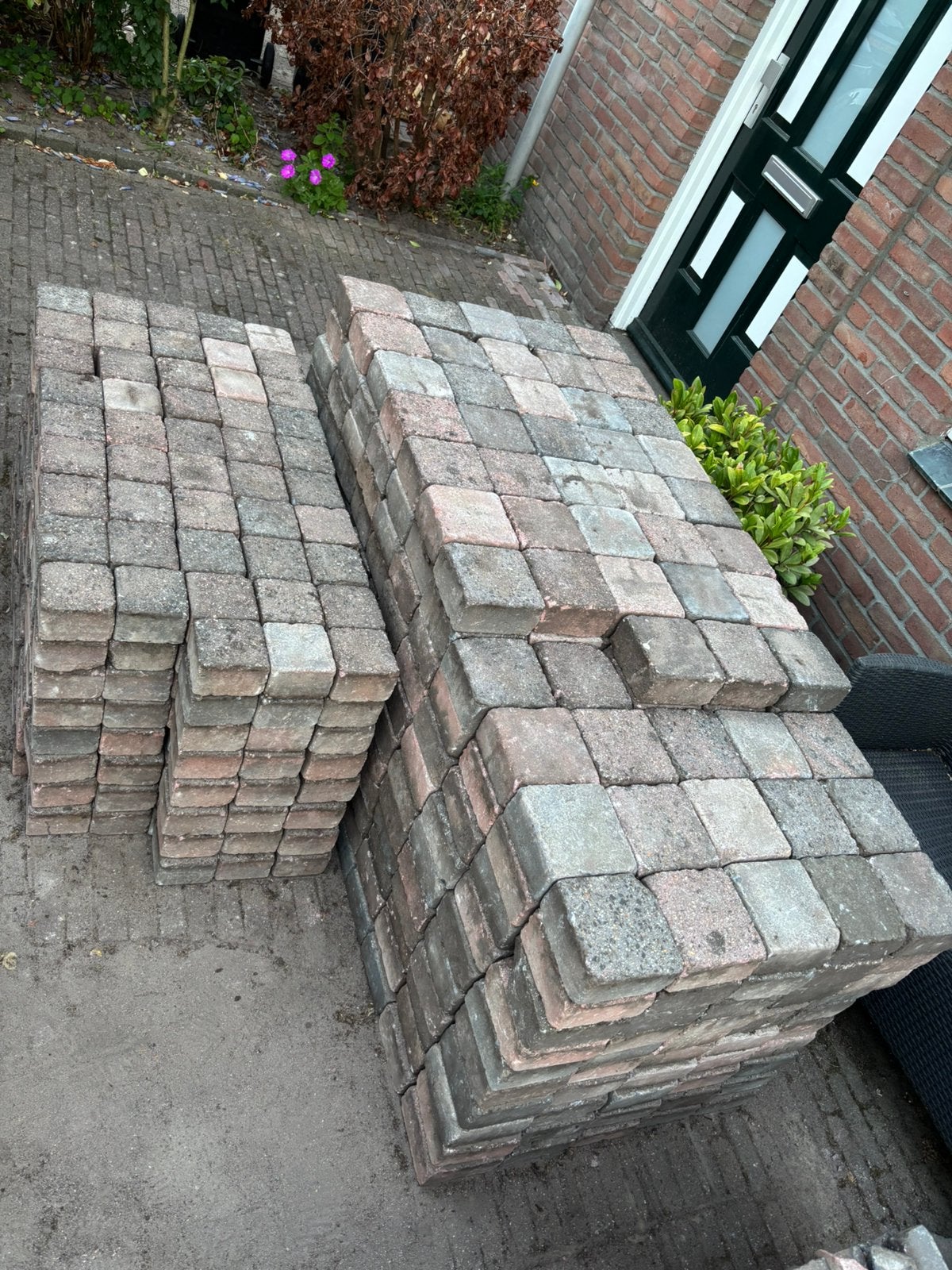 GRATIS betonklinkers 14x14 en 10x10, Ophalen, Gebruikt, Beton, Klinkers