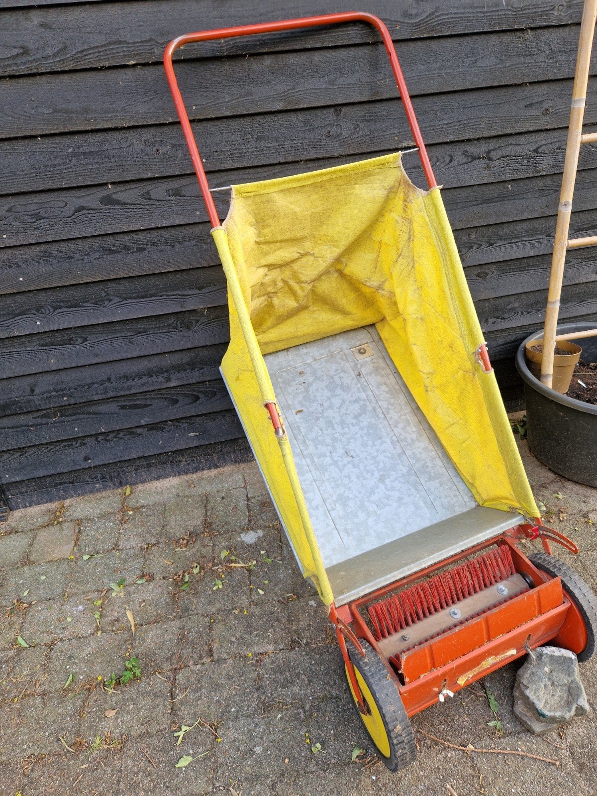 Bladbezemwagen, bladveger, Wolf Garten, Ophalen