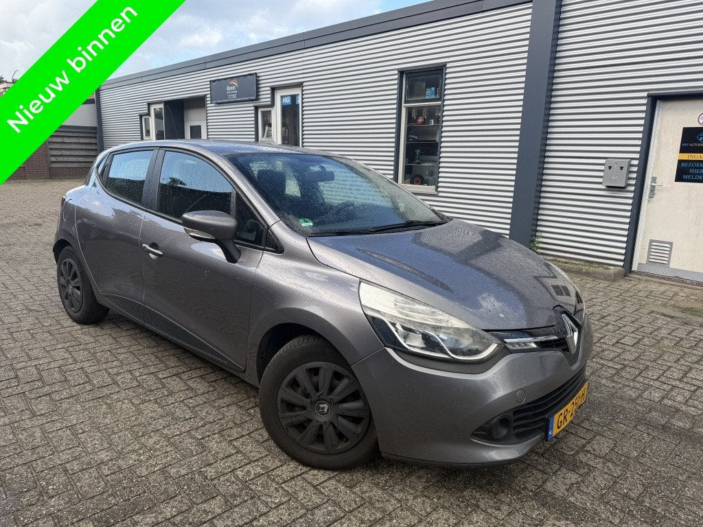 Renault Clio 1.5 dCi Expression Navi|Clima|Cruise (bj 2015), Gebruikt, 4 cilinders, 96 €/maand, Origineel Nederlands
