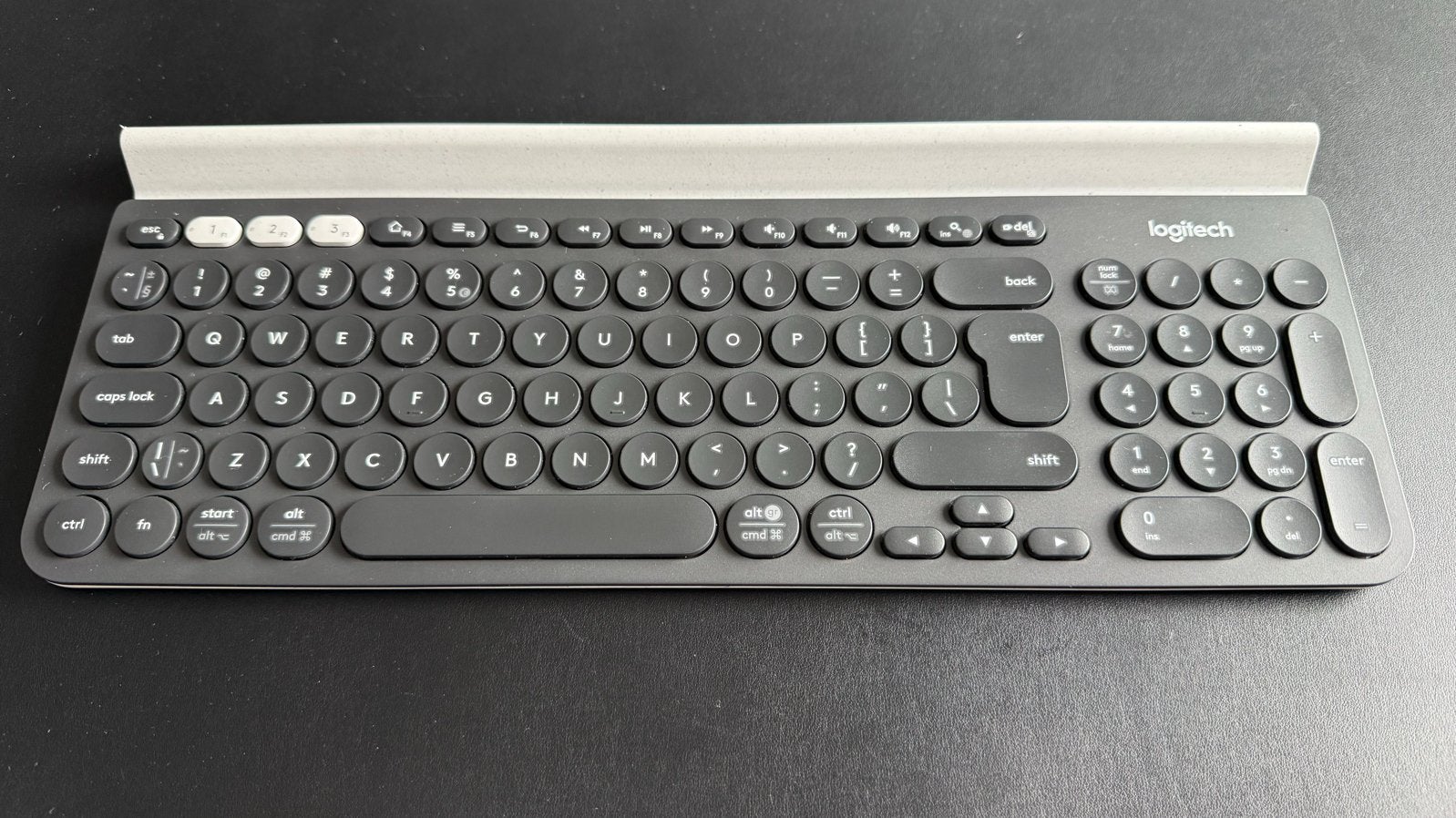 Logitech K780 Multi-Device Draadloos Toetsenbord QWERTY, Draadloze ontvanger, Ophalen of Verzenden, Zo goed als nieuw, Draadloos