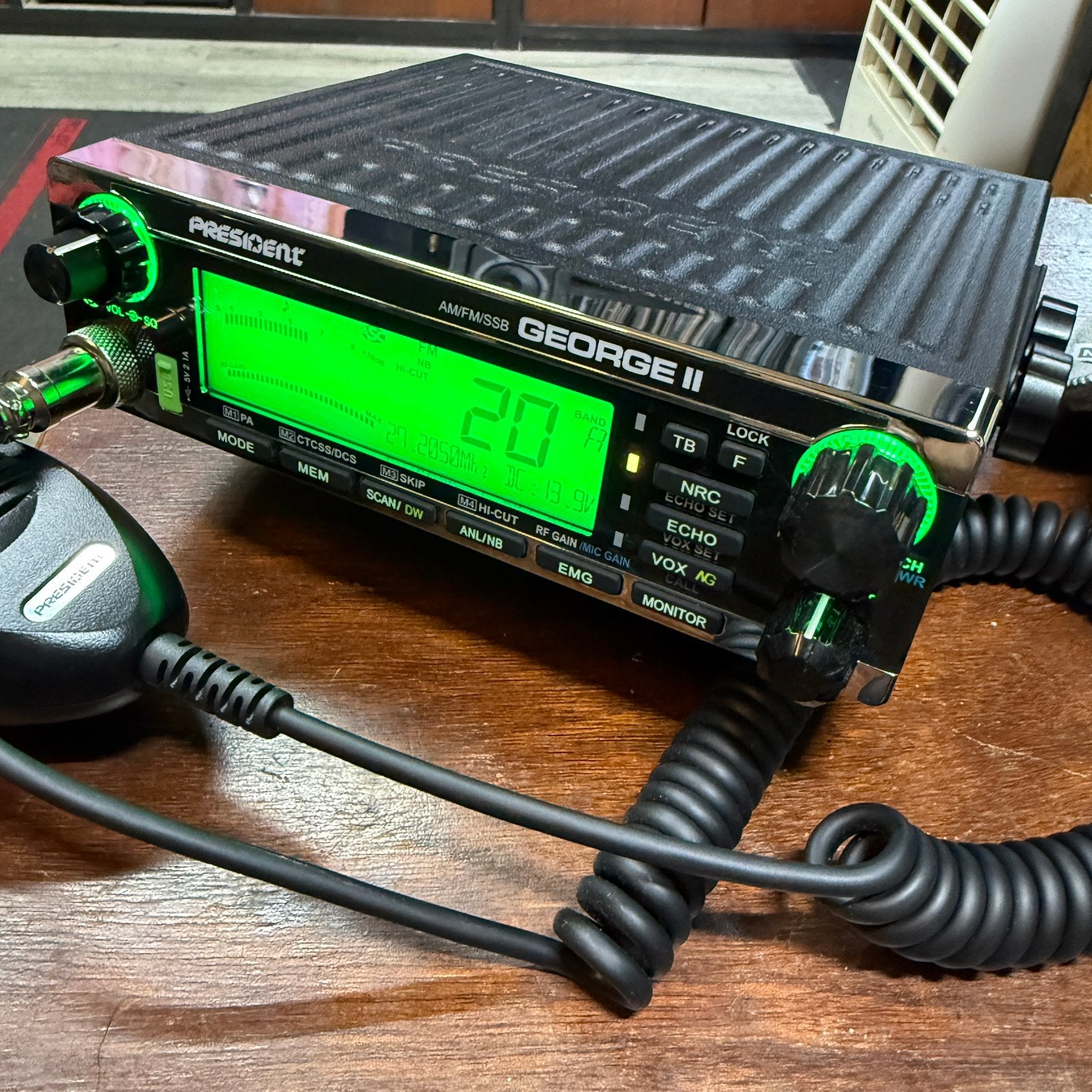 President George 2 - Export, Telecommunicatie, Ophalen of Verzenden, Zo goed als nieuw