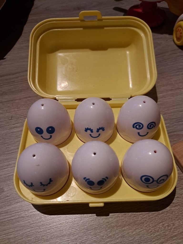 TOMY Verrassingseieren eierdoosje, Ophalen of Verzenden, Gebruikt, Overige typen