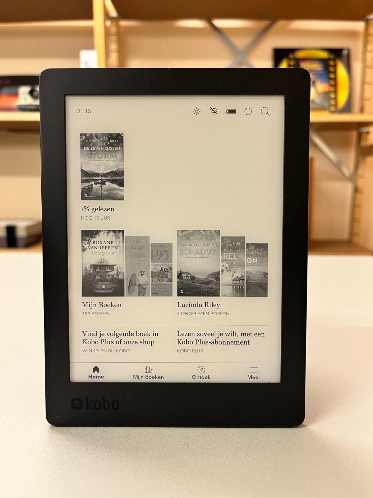 Kobo Aura H2O Edition 2 e-reader + 199 boeken, Wi-Fi, 8 GB, Ophalen of Verzenden, Zo goed als nieuw