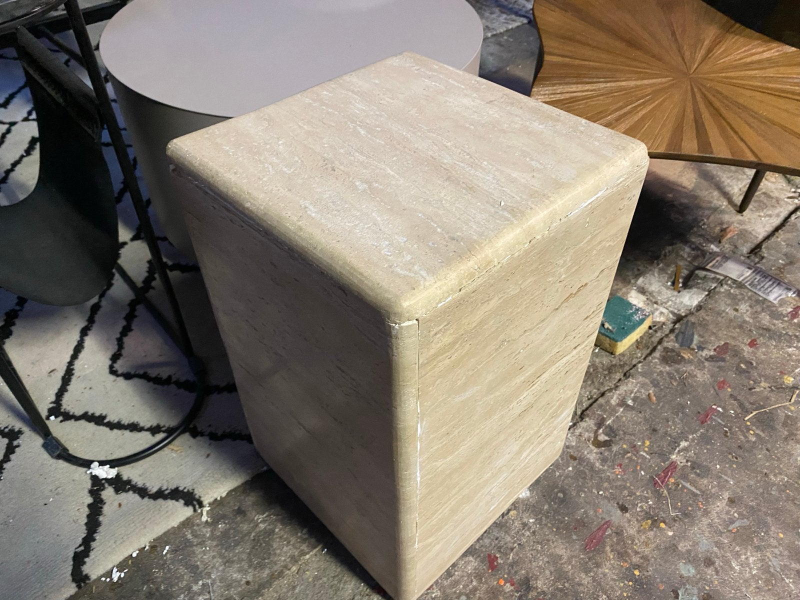 Travertin zuil bijzettafel 30x30x46 nieuw B-keuze, Ophalen, Nieuw