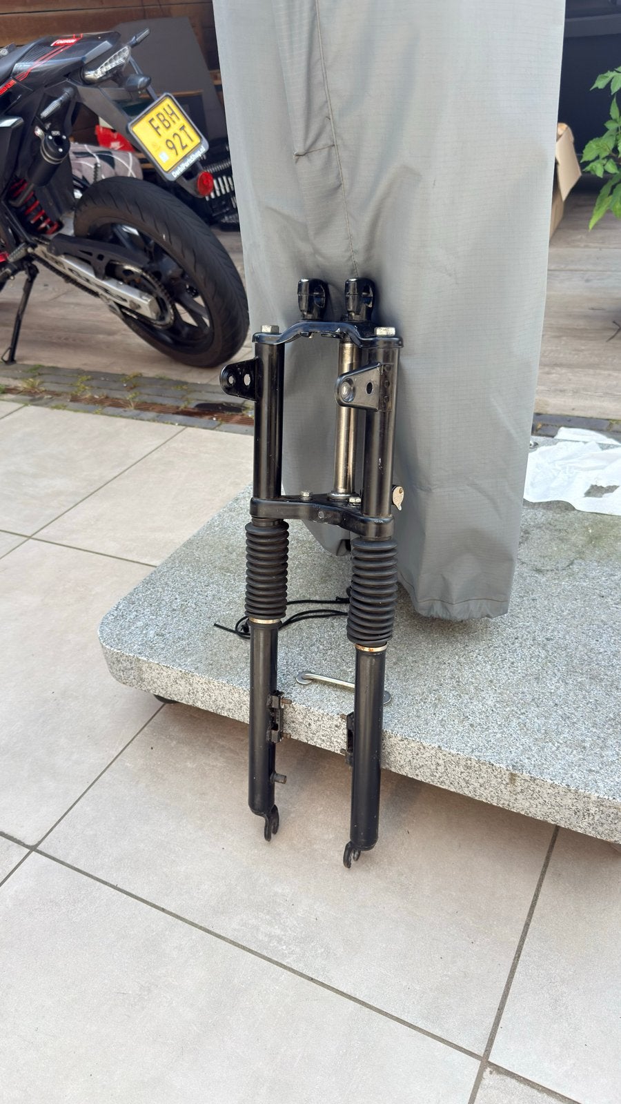 Tomos voorvork (oud type) en voorspatbord, Fietsen en Brommers, Ophalen, Gebruikt, Overige typen