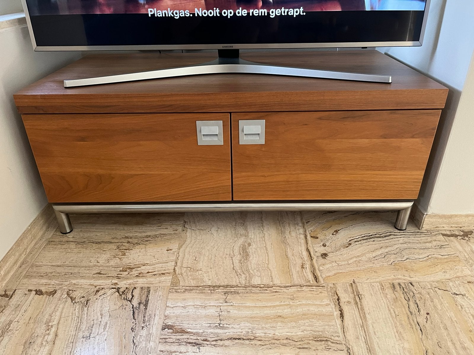 Modern TV-meubel met opbergruimte 110x55x45 LBH, Ophalen, 100 tot 150 cm, Zo goed als nieuw, Minder dan 100 cm