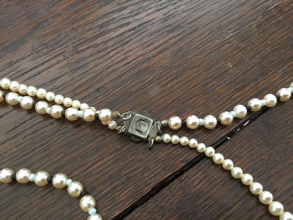 Elegante parelketting met zilveren slot - Zeer mooie staat, Ophalen of Verzenden, Zo goed als nieuw, Wit, Overige materialen