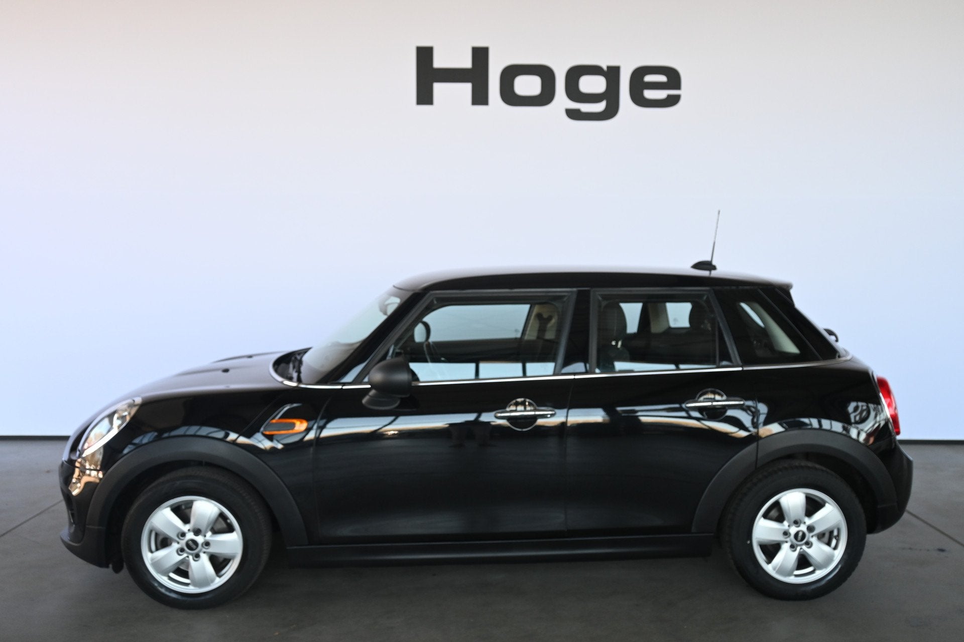 MINI Mini 1.5 Business Nap Airco Cruise control Navigatie Li, Auto's, Stof, Met garantie (alle), Bedrijf, Handgeschakeld