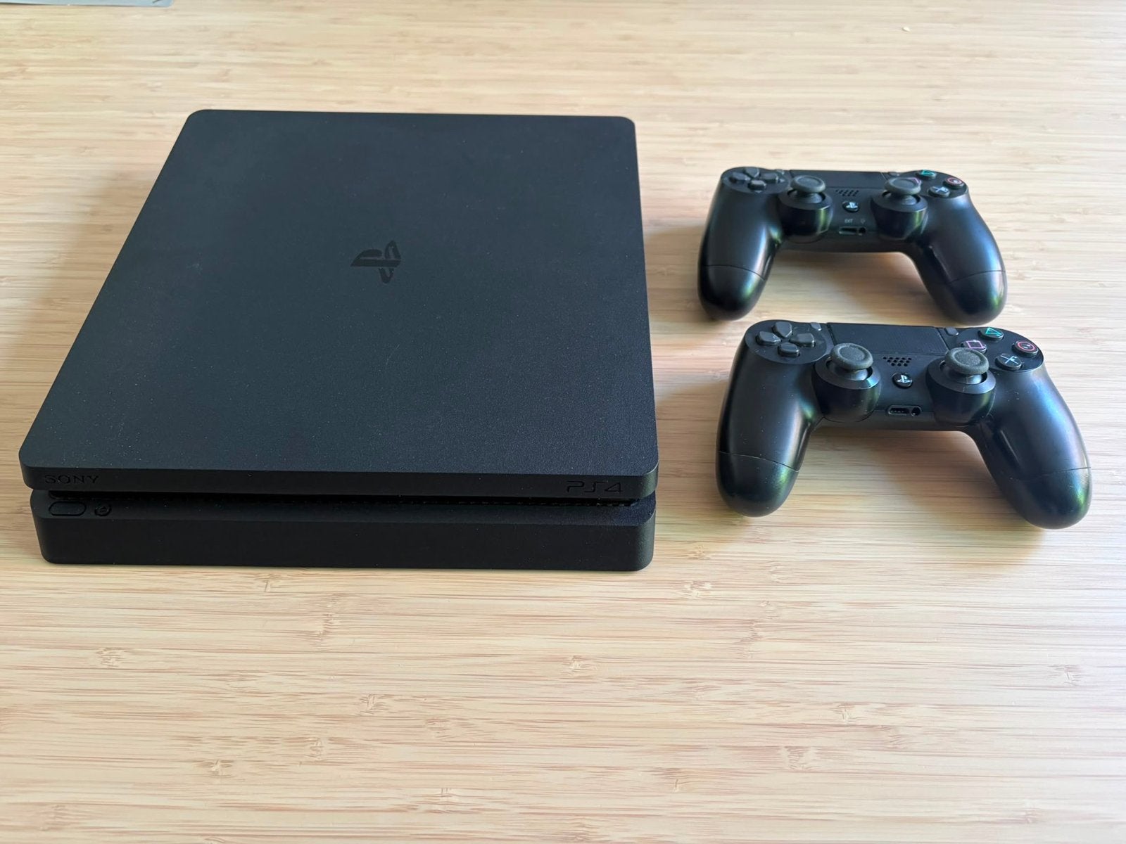 PlayStation 4 Slim 500GB met 2 controllers en 3 games, Ophalen, Met games, Met 2 controllers, Zo goed als nieuw