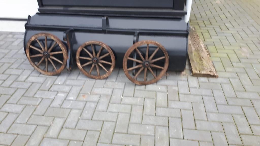 karrewielen wagenwielen kruiwagenwielen bolderkarwielen enz, Ophalen