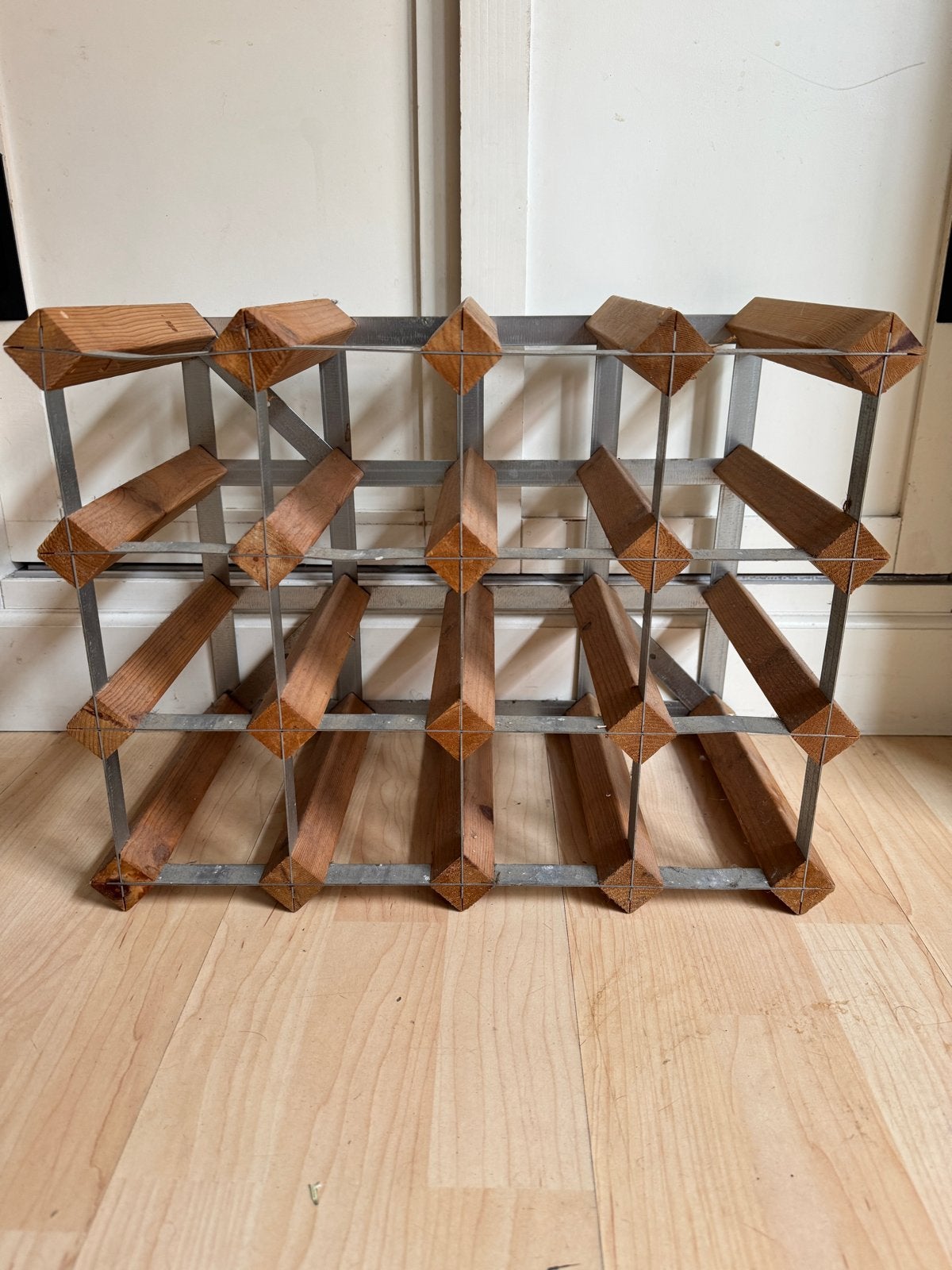 Wijnrek Hout en Metaal / Wine Rack, Wood and Metal, Ophalen, Gebruikt, 15 tot 25 flessen, 5 – 50