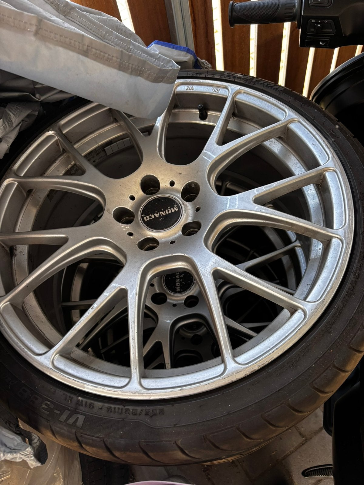 19 inch monaco velgen (opknappers), Ophalen