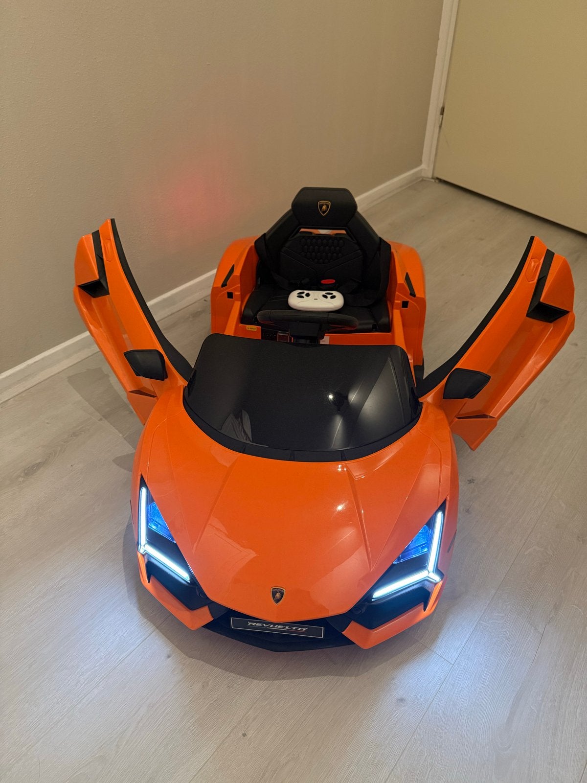 Lamborghini Revuelto 12V Elektrische Kinderauto Oranje, Kinderen en Baby's, Speelgoed | Buiten | Voertuigen en Loopfietsen, Ophalen