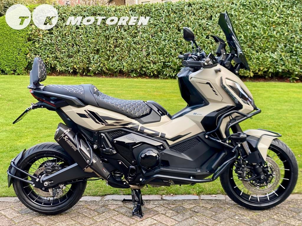 ⭐️ UNIEKE CUSTOM Honda XADV 750 2024 MAT DESERT SAND SPECIAL, Motoren, Motoren | Honda, 750 cc, Nieuw, Motorrijbewijs A, Bedrijf