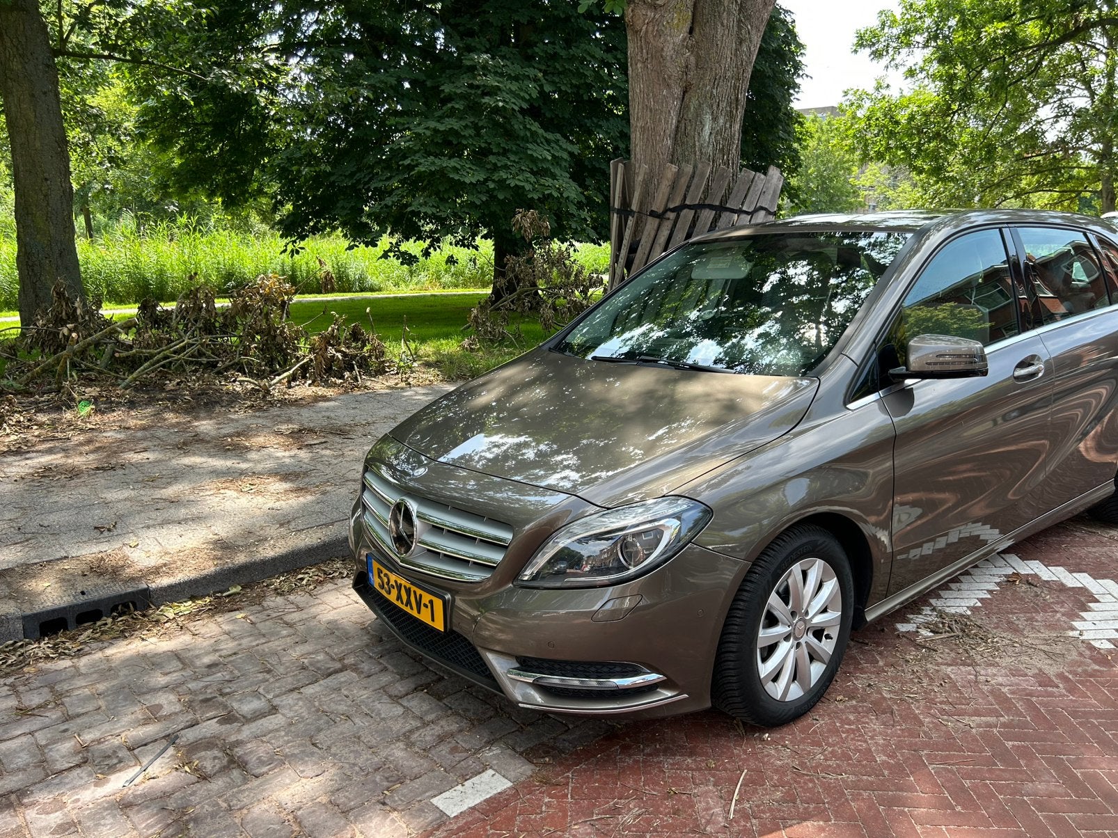 Mercedes-Benz B-Klasse 1.6 B180 5DRS BE Dct7 2012 Grijs, Auto's, Mercedes-Benz, Particulier, B-Klasse, ABS, Airbags, Airconditioning