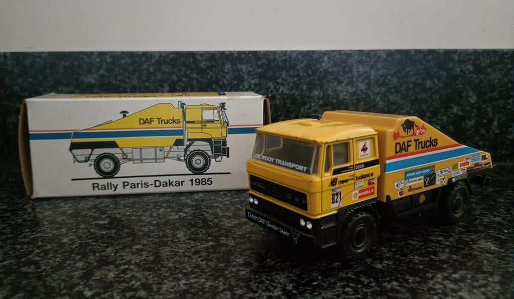 DAF 3300 "The Bull" Paris-Dakar, Hobby en Vrije tijd, Modelauto's | 1:50, Ophalen of Verzenden, Zo goed als nieuw, Bus of Vrachtwagen