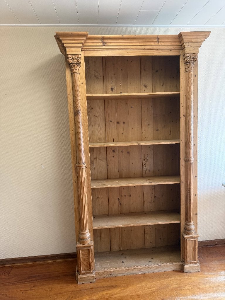 Grote Italiaanse massief houten boekenkast 223 cm, Huis en Inrichting, Met plank(en), Gebruikt, 100 tot 150 cm, 200 cm of meer